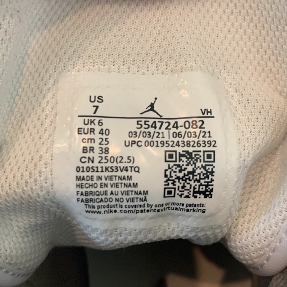 Jordan 1 mids - Picture 4 of 4